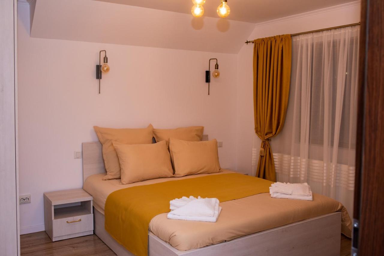 Casuta Doi Ponei Vila Buşteni Exterior foto